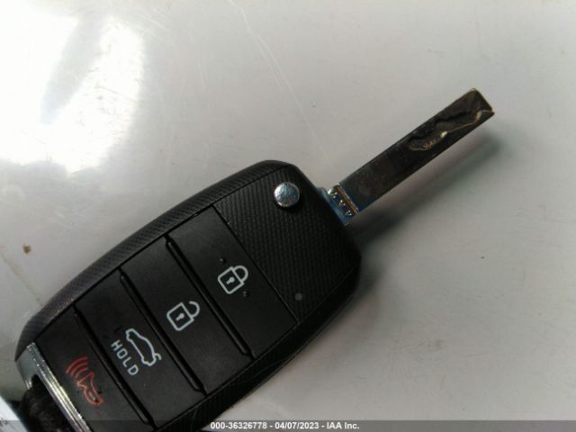 5XXGT4L36KG327880 KIA Optima Lx
