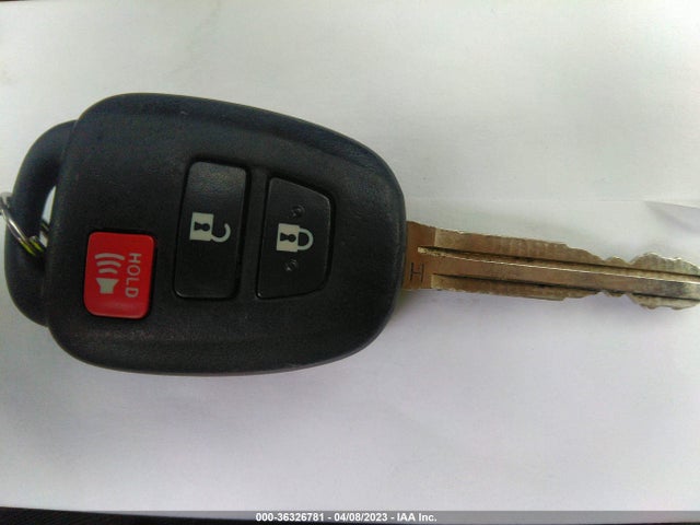 2018 Toyota RAV4, VIN: JTMBFREV2JJ204133