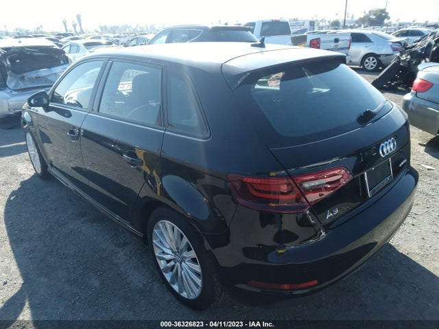 WAUUPBFF2GA119643 Audi A3 E-tron Premium