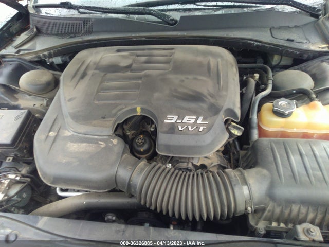 2C3CCAEG5GH181977 Chrysler 300 300c