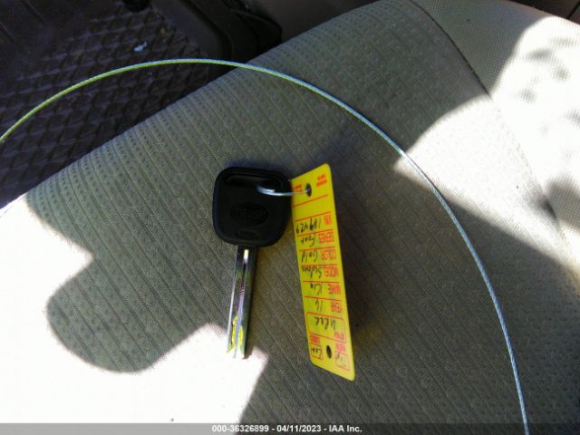 KNDMB5C10G6189429 KIA SEDONA LX