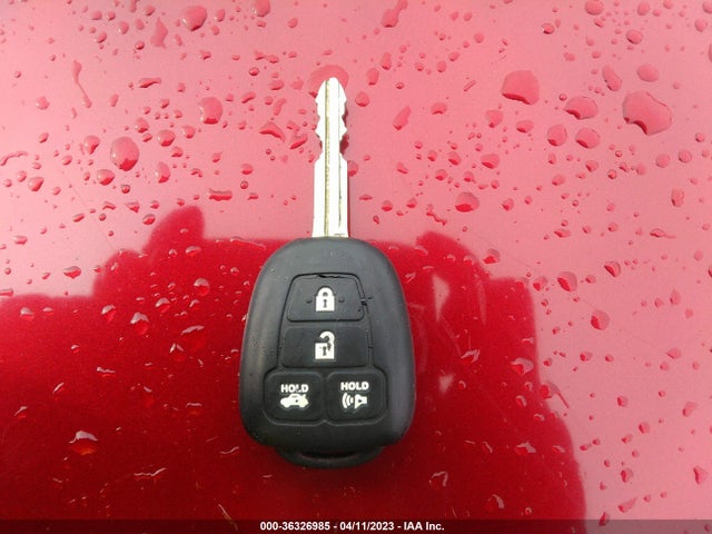 Toyota RAV4 LE 2018 JTMZFREV9JD119318 Image 3