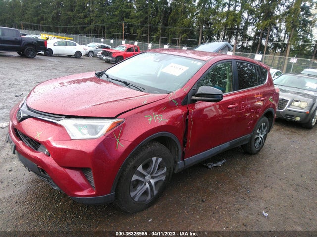 Toyota RAV4 LE 2018 JTMZFREV9JD119318 Image 2