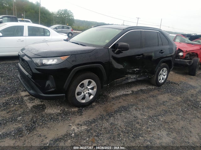 Toyota RAV4 LE 2020 JTMF1RFV8LD054254 Image 2
