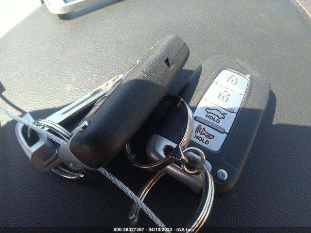 2012 HYUNDAI SONATA HYBRID VIN: KMHEC4A42CA029192