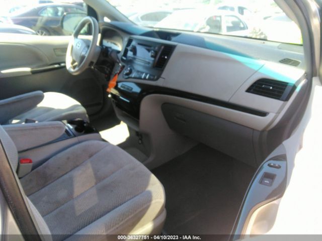 5TDKK3DC5ES430362 Toyota SIENNA LE