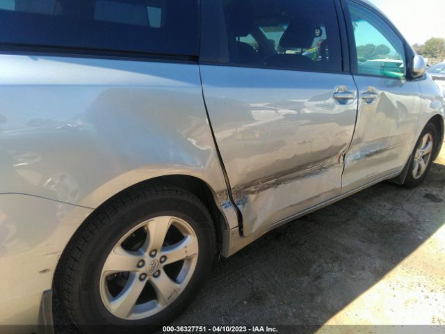 5TDKK3DC5ES430362 Toyota SIENNA LE