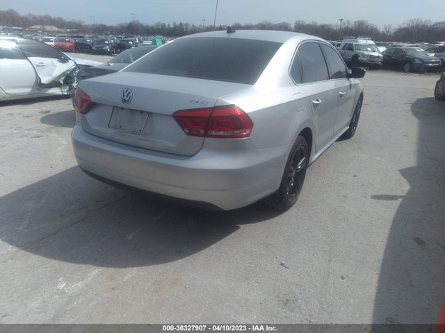 1VWBV7A34FC095520 Volkswagen Passat 2.0l Tdi Se W/sunroof