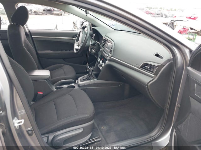 2019 HYUNDAI ELANTRA SE VIN: 5NPD74LFXKH463399
