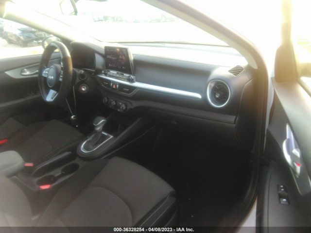 3KPF24ADXNE503675 KIA Forte Lxs