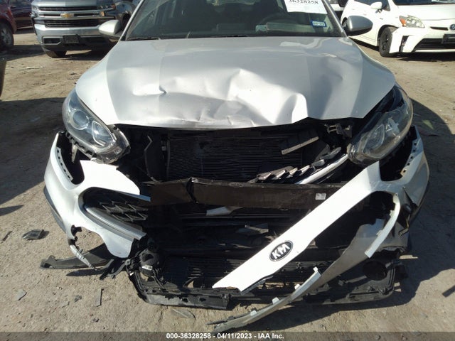 2019 KIA FORTE LXS VIN: 3KPF24AD1KE007398