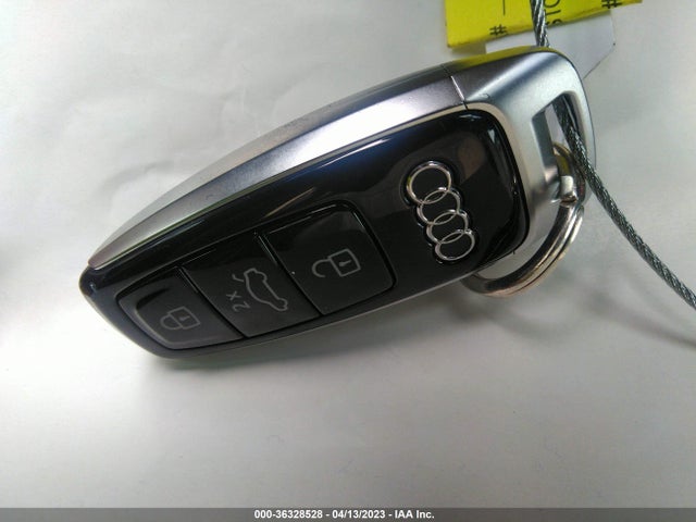 2019 Audi e-tron, VIN: WA1VAAGE1KB014694