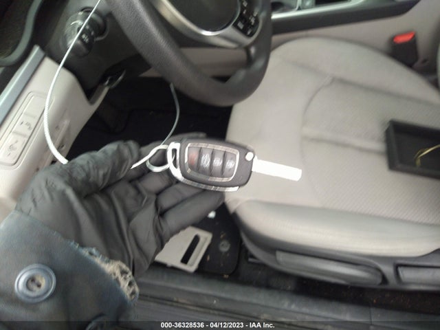 Hyundai SONATA SE 2019 5NPE24AF4KH799832 Image 3
