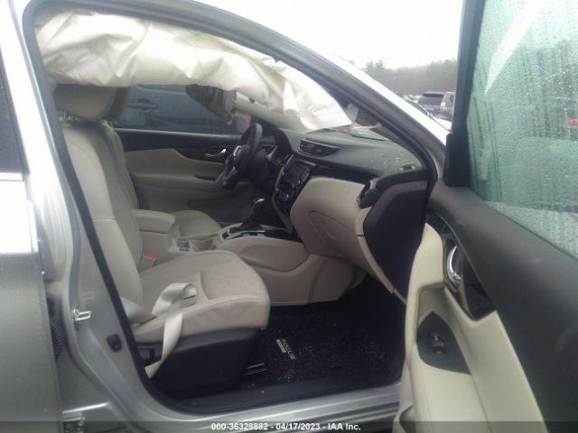 JN1BJ1BW3NW489823 Nissan Rogue Sport Sv