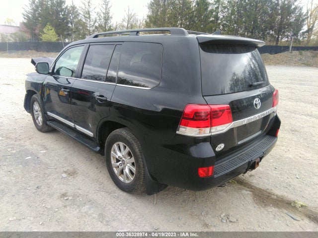 2018 Toyota Land Cruiser, VIN: JTMCY7AJ0J4072381