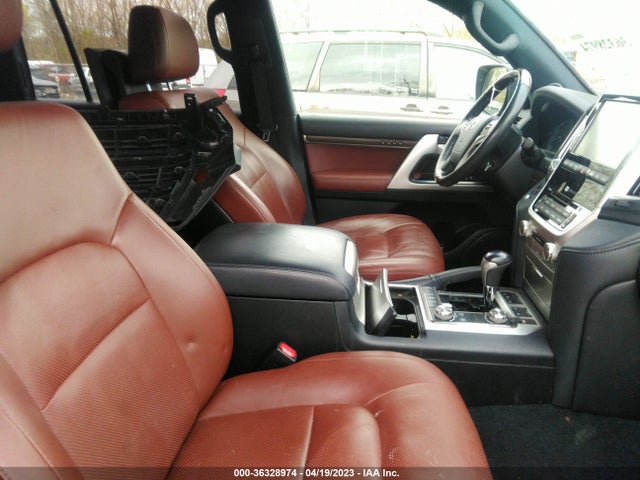 2018 Toyota Land Cruiser, VIN: JTMCY7AJ0J4072381