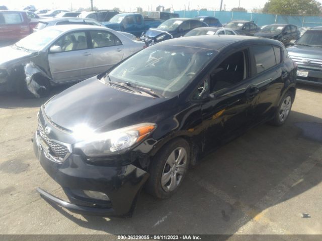 KNAFK5A80G5573139 KIA Forte 5-door Lx