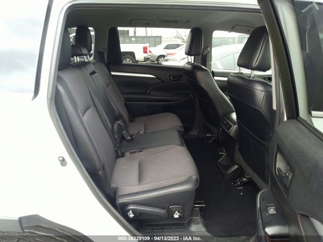 Toyota Highlander Le 2018 5TDZZRFH3JS249681 Image 9