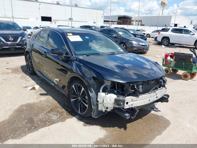 2018 4T1B61HK5JU015229 main image