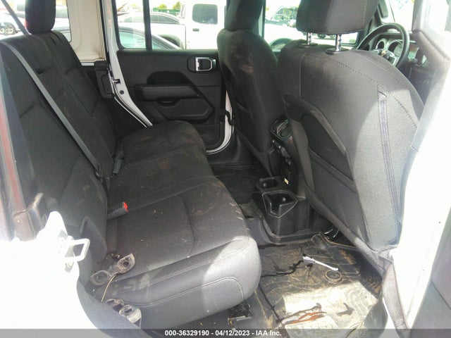 1C4HJXEN6KW688339 Jeep Wrangler Unlimited Sahara