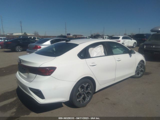 3KPF24AD2ME269756 KIA Forte Lxs