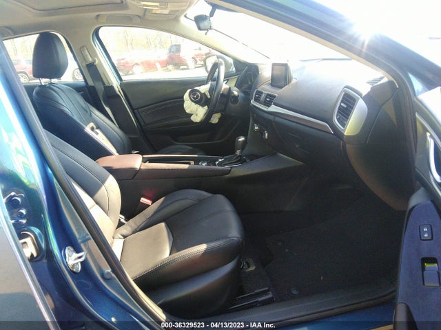 2018 MAZDA MAZDA3 4-DOOR TOURING VIN: 3MZBN1V38JM264954