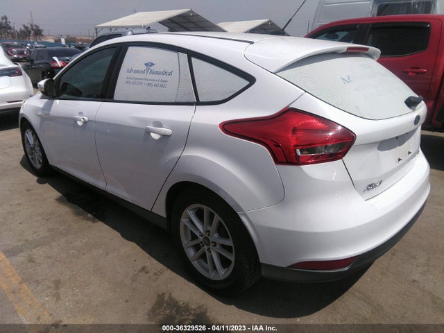Ford FOCUS SE 2015 1FADP3K20FL324477 Image 4