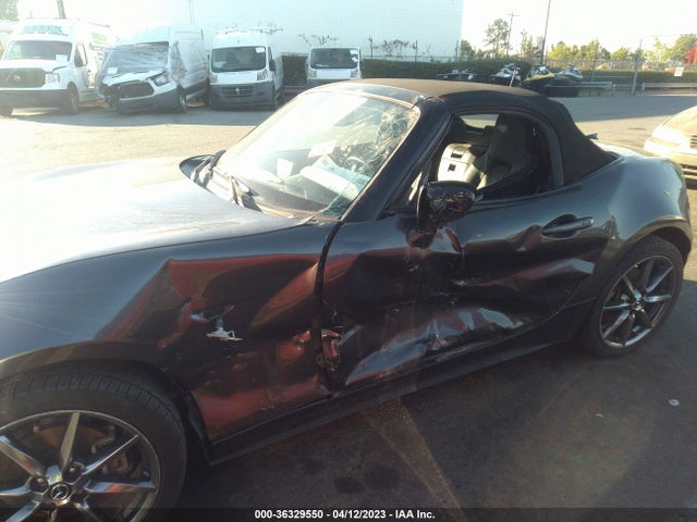 2021 Mazda MX-5 Miata, VIN: JM1NDAD70M0451426