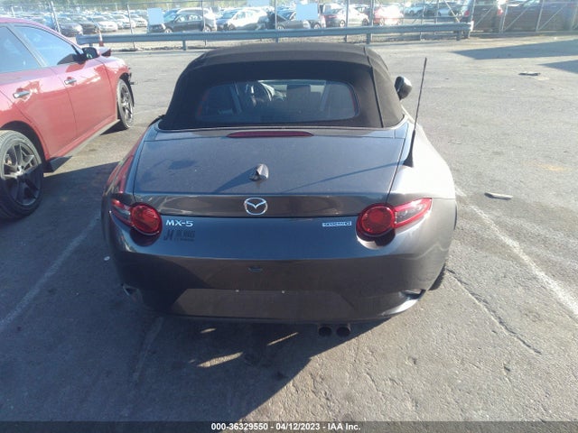 2021 Mazda MX-5 Miata, VIN: JM1NDAD70M0451426