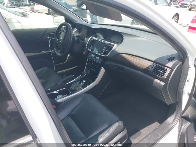 2017 Honda Accord, VIN: JHMCR6F53HC019210