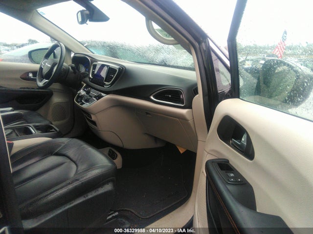 2C4RC1BG5HR576635 Chrysler Pacifica Touring-l