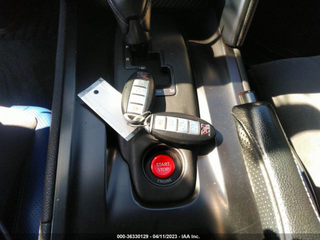 JN1AR5EG8EM110004 Nissan Gt-r Track Edition