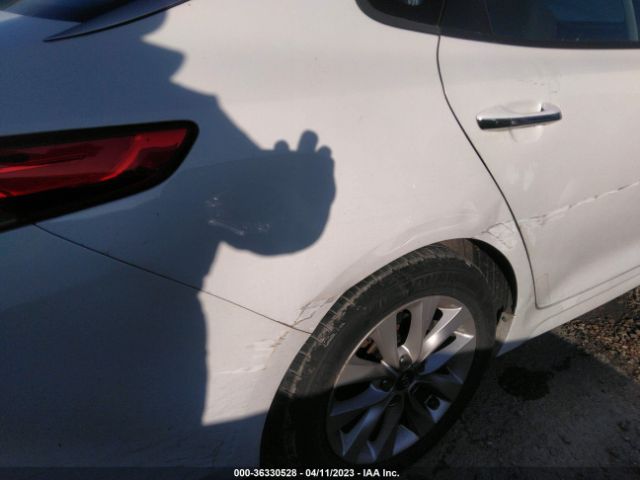 5XXGT4L32JG273377 KIA Optima Lx
