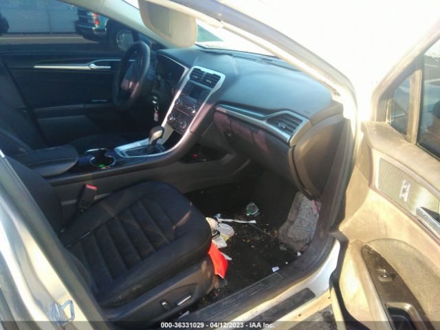 3FA6P0H75FR227576 Ford FUSION SE