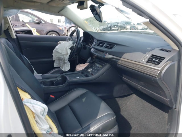 JTHKD5BH5G2270593 Lexus Ct 200h Hybrid