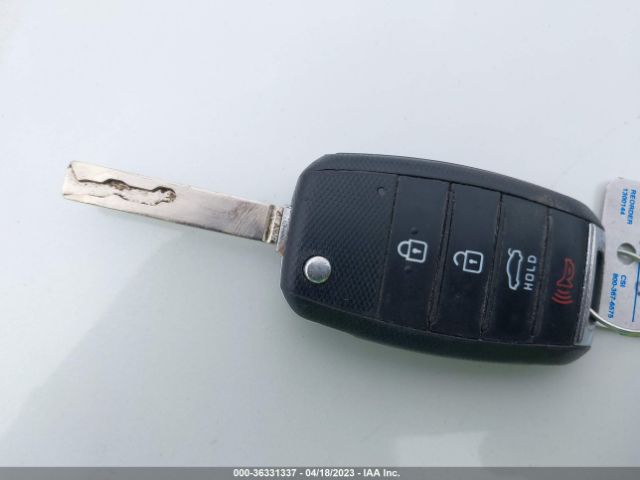 5XXGT4L33GG104428 KIA Optima Lx