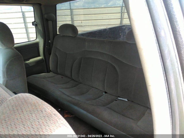 2000 GMC NEW SIERRA 1500 SLE VIN: 2GTEC19V9Y1136399