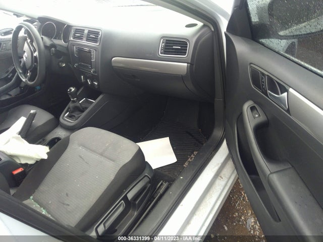3VW167AJ8HM333491 Volkswagen Jetta 1.4t S