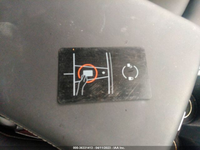5YJ3E1EA8NF352239 Tesla MODEL 3