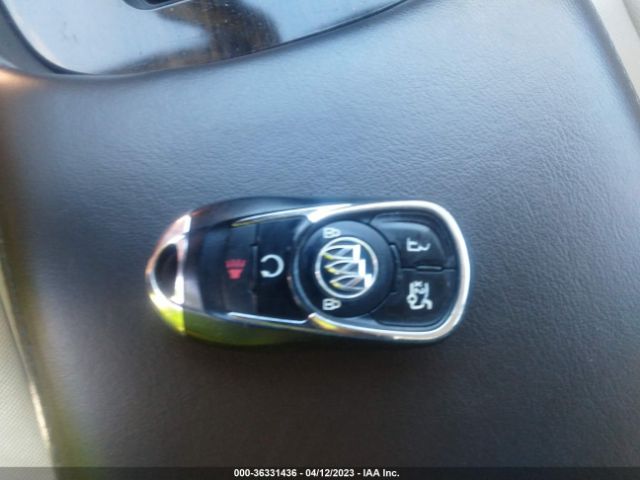 1G4ZP5SS8HU132194 Buick Lacrosse Essence