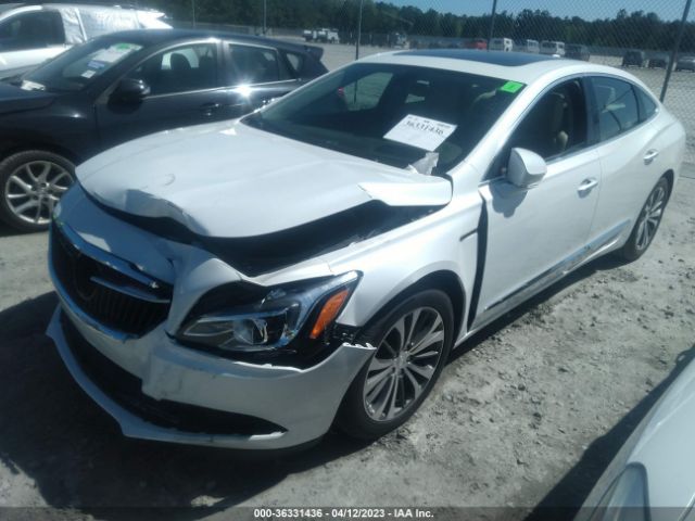 1G4ZP5SS8HU132194 Buick Lacrosse Essence