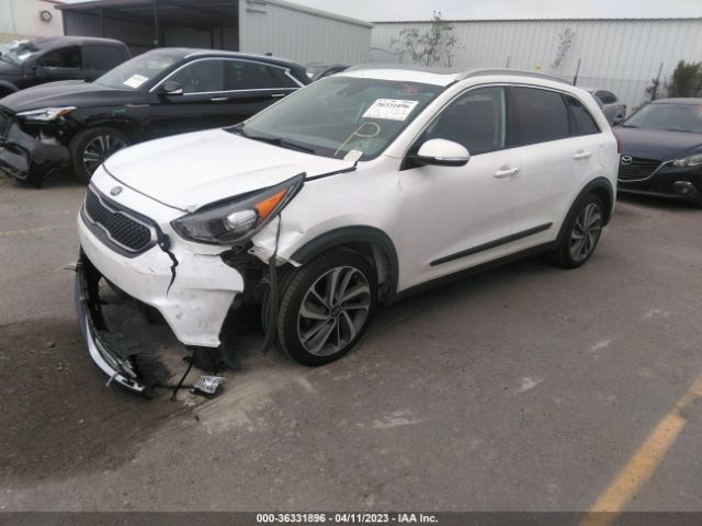 KNDCE3LC8H5038256 KIA Niro Touring