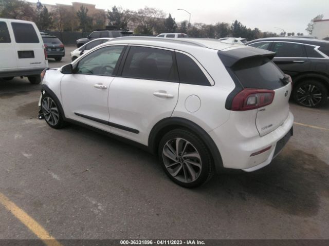 KNDCE3LC8H5038256 KIA Niro Touring