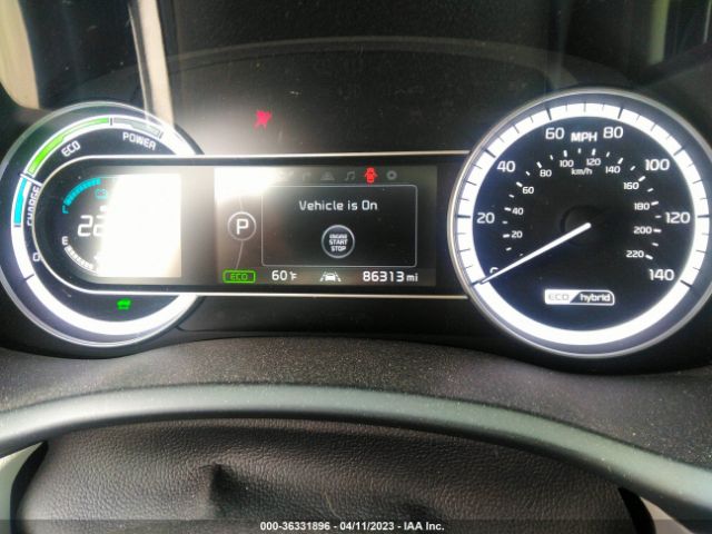 KNDCE3LC8H5038256 KIA Niro Touring