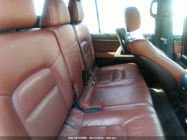 2016 Toyota Land Cruiser, VIN: JTMCY7AJXG4040417