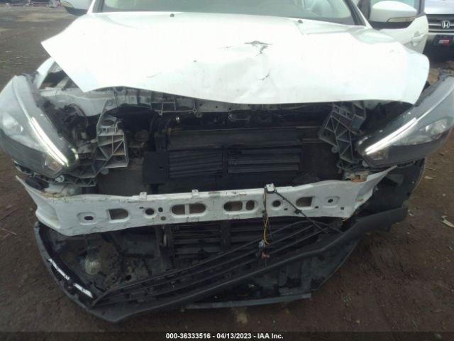 1FADP3KE6GL213038 Ford FOCUS SE