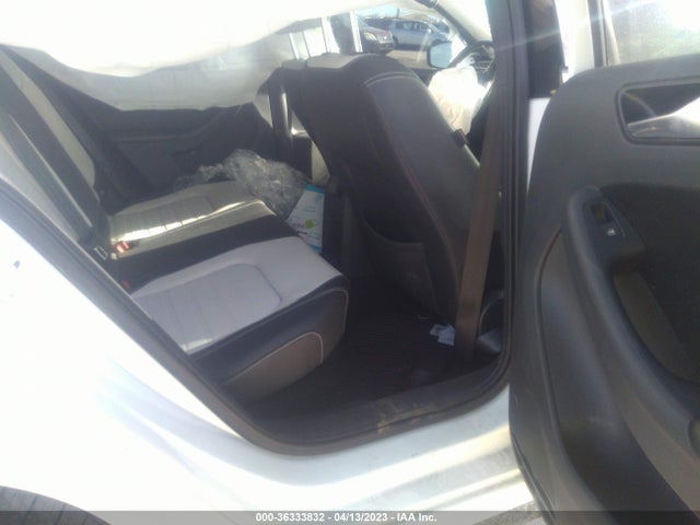 3VWD17AJ1GM285570 Volkswagen Jetta Sedan 1.8t Sport
