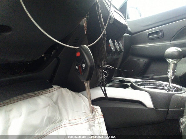 4A4AP3AU0EE025700 Mitsubishi Outlander Sport Es