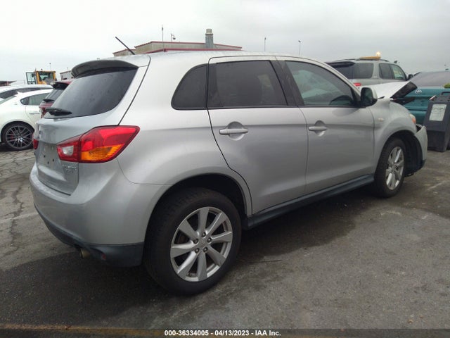 4A4AP3AU0EE025700 Mitsubishi Outlander Sport Es