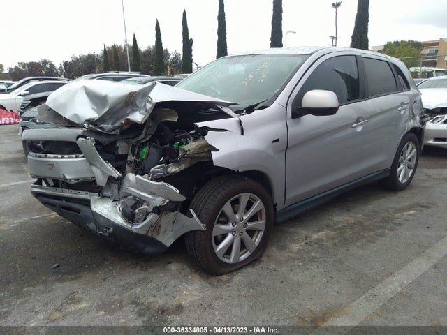 4A4AP3AU0EE025700 Mitsubishi Outlander Sport Es